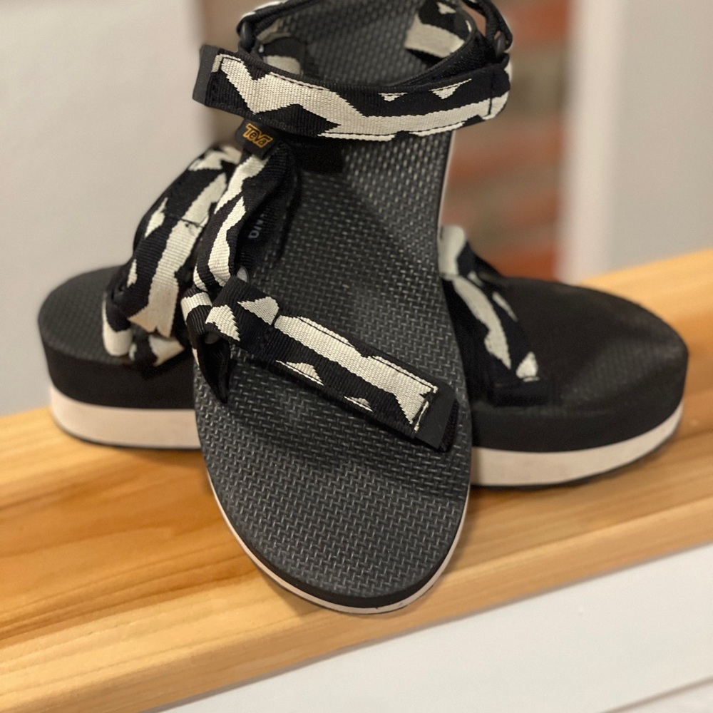 Teva Women's Graphic Platform Sandals